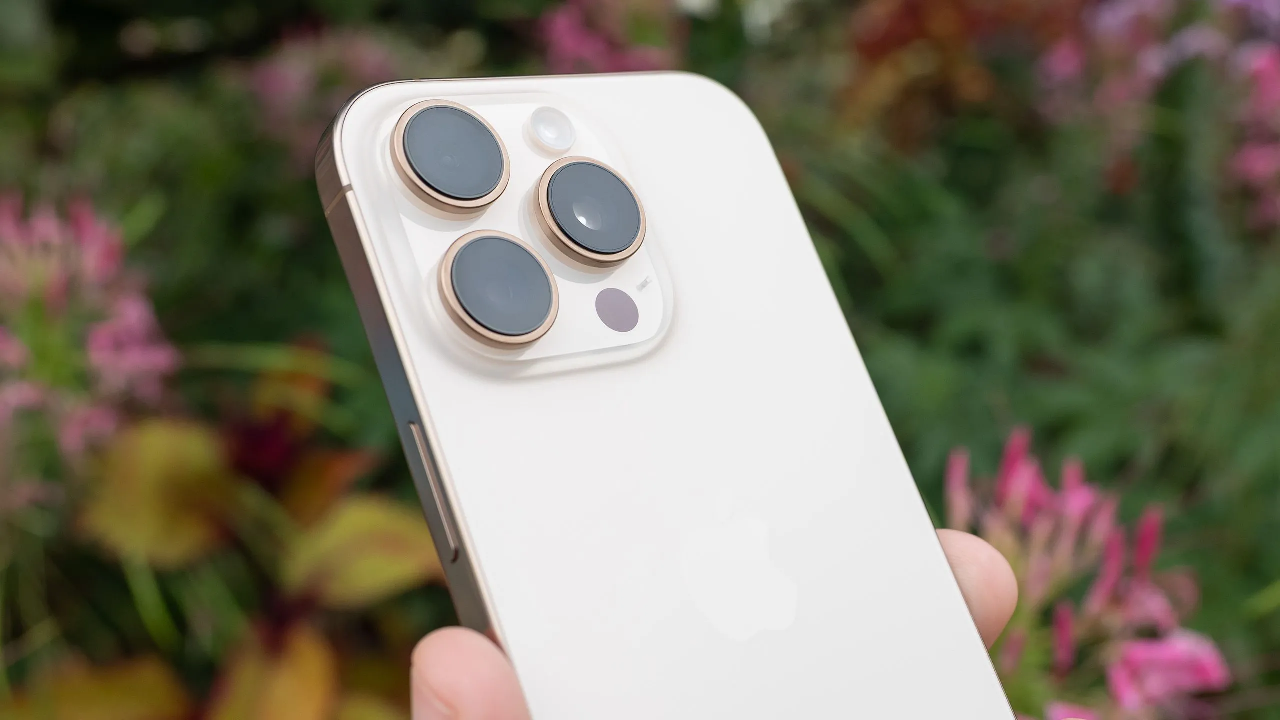 Camera iPhone 16 Pro, thiết bị có thể nhận các tính năng AI mới