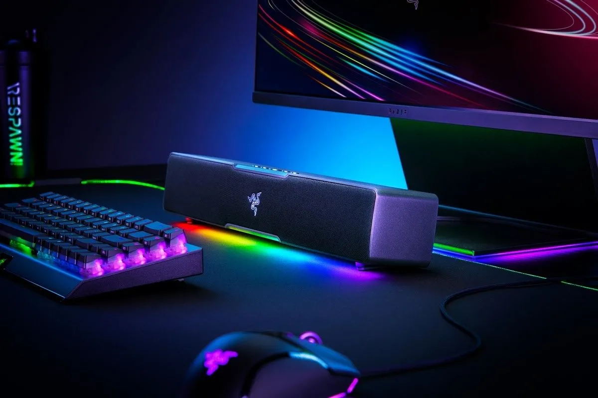 Loa soundbar Razer Leviathan V2 X với đèn RGB cho góc làm việc PC