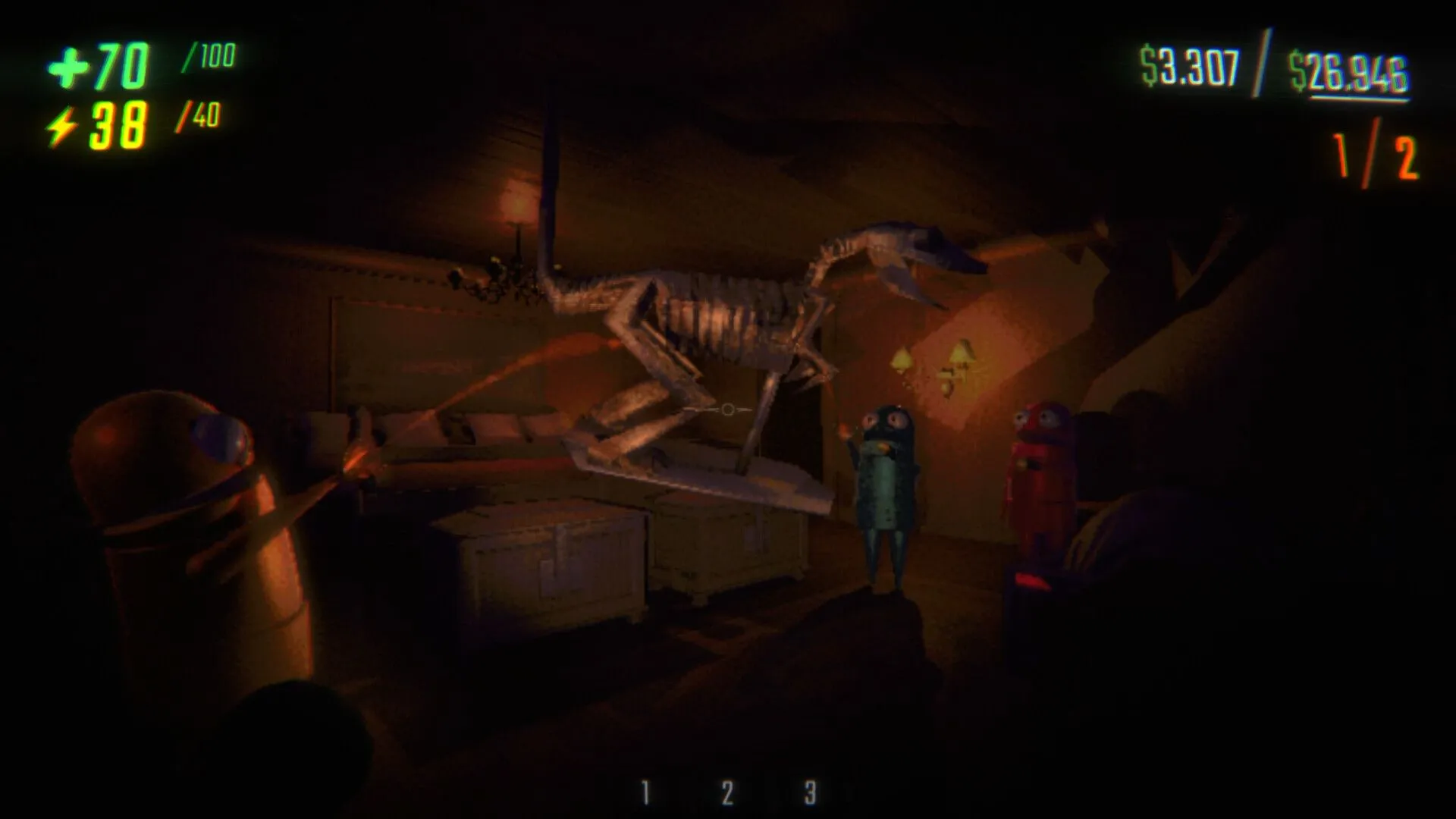 Người chơi tương tác với một vật thể trong môi trường game R.E.P.O.