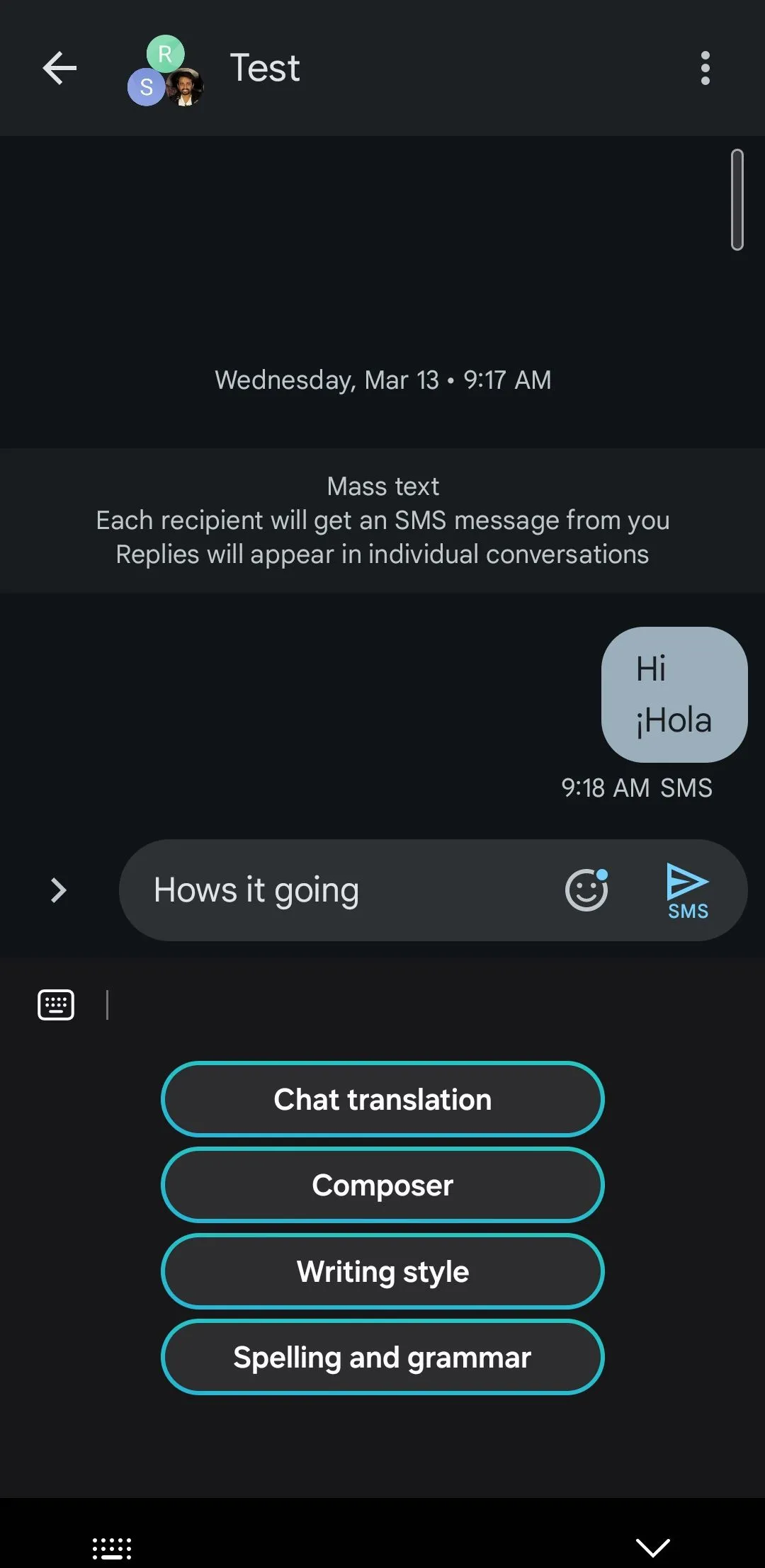 Bàn phím Samsung hiển thị tính năng Chat Assist với khả năng sửa lỗi ngữ pháp và chính tả, tích hợp Galaxy AI