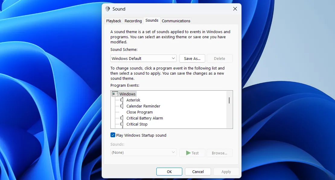 Bảng điều khiển cài đặt âm thanh cổ điển trên Windows 11, hiển thị các thiết bị phát và ghi âm