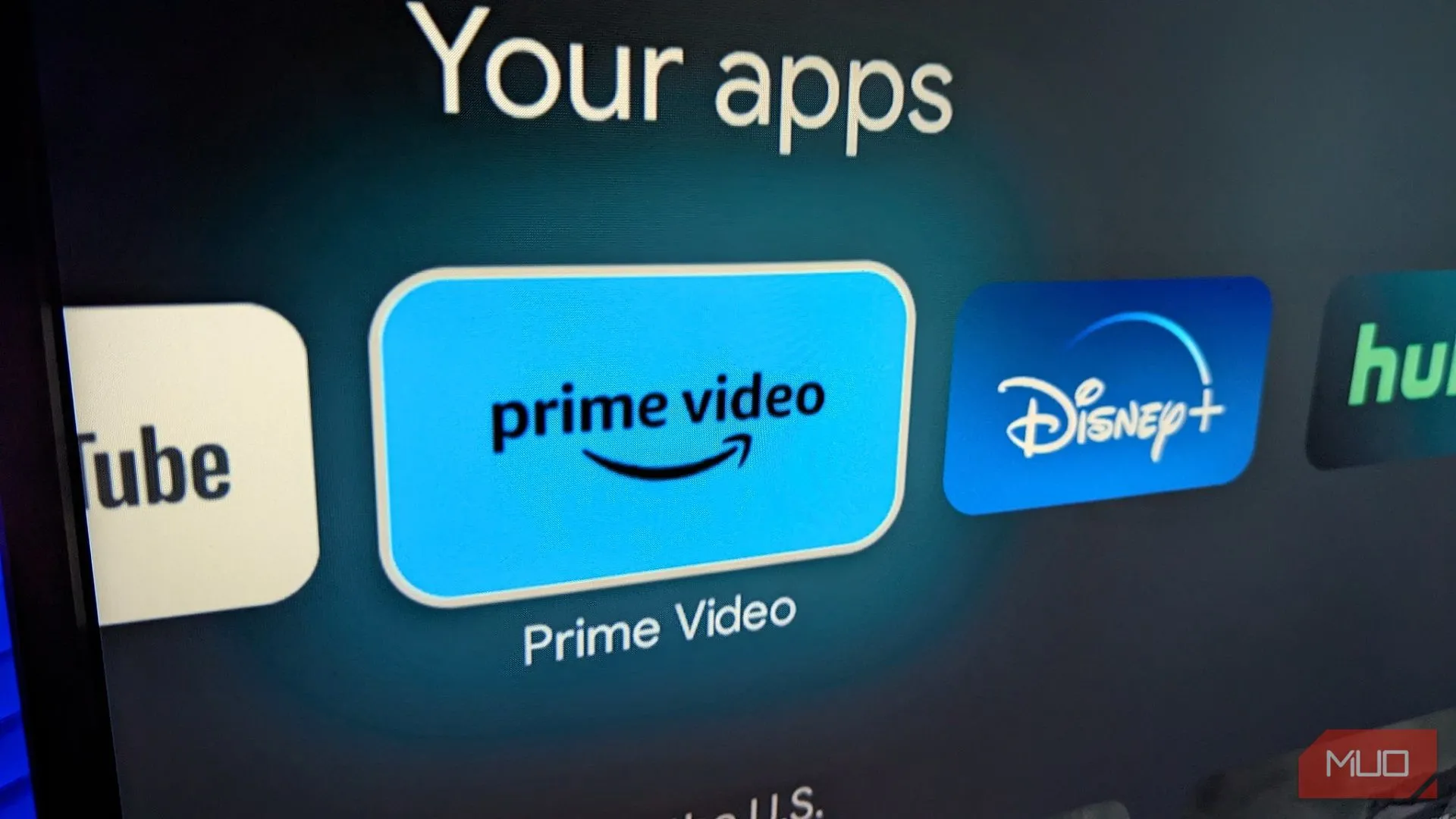 Biểu tượng Amazon Prime Video trên Smart TV, minh họa cho dịch vụ cung cấp nội dung để tải về xem offline.
