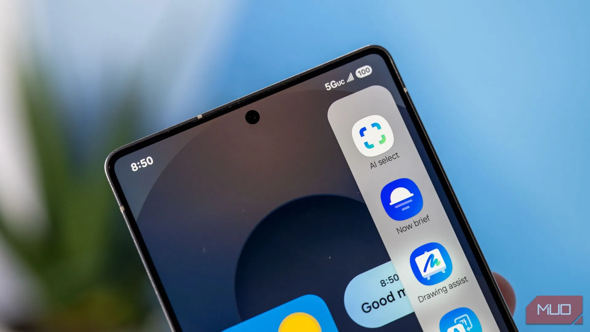 Biểu tượng ứng dụng AI trên màn hình điện thoại Samsung Galaxy S25 Ultra, minh họa các tính năng trí tuệ nhân tạo.