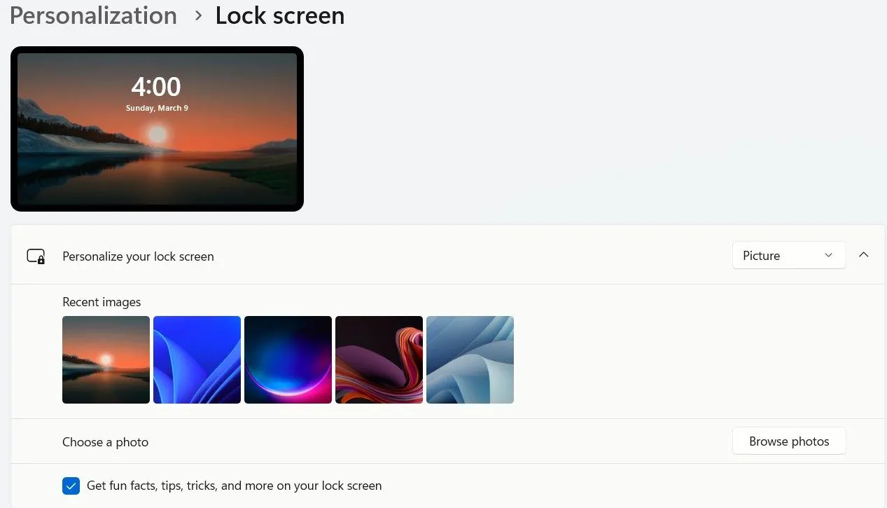 Cá nhân hóa hình nền màn hình khóa trên hệ điều hành Windows 11.