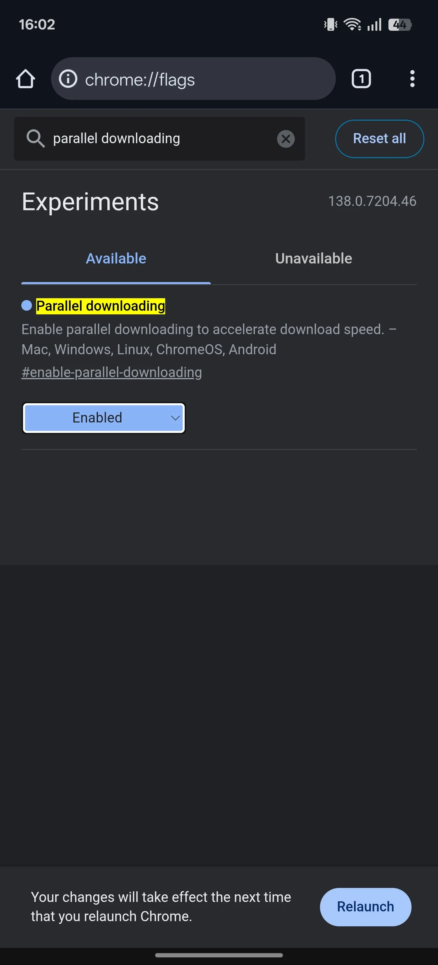 Cài đặt một cờ Chrome về trạng thái &quot;Enabled&quot; (Đã bật) trên trình duyệt Android, cùng tùy chọn khởi động lại (Relaunch).