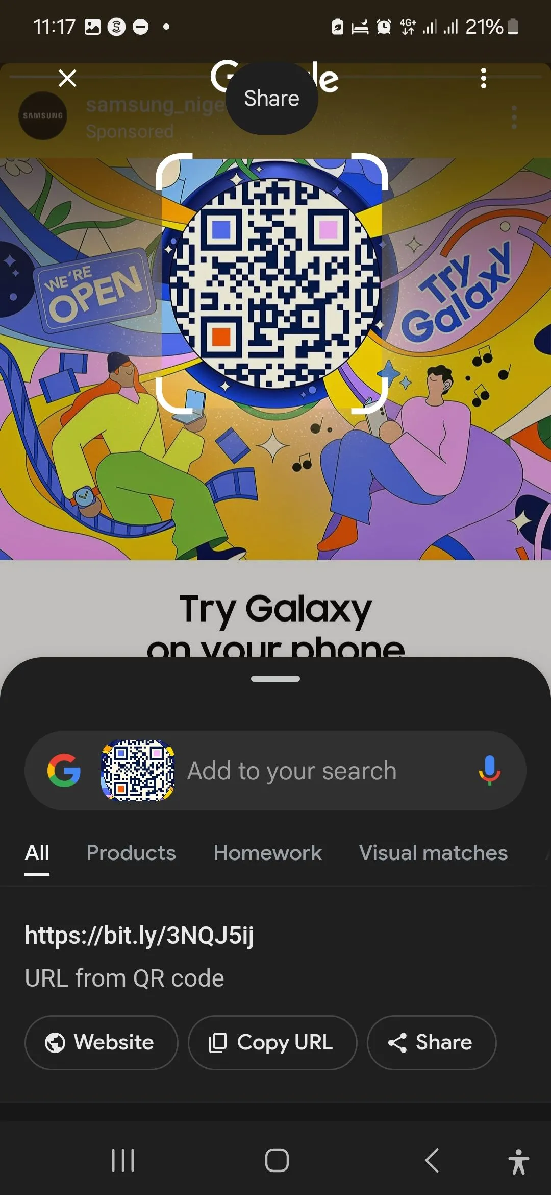 Circle to Search quét và hiển thị liên kết URL từ mã QR được khoanh tròn