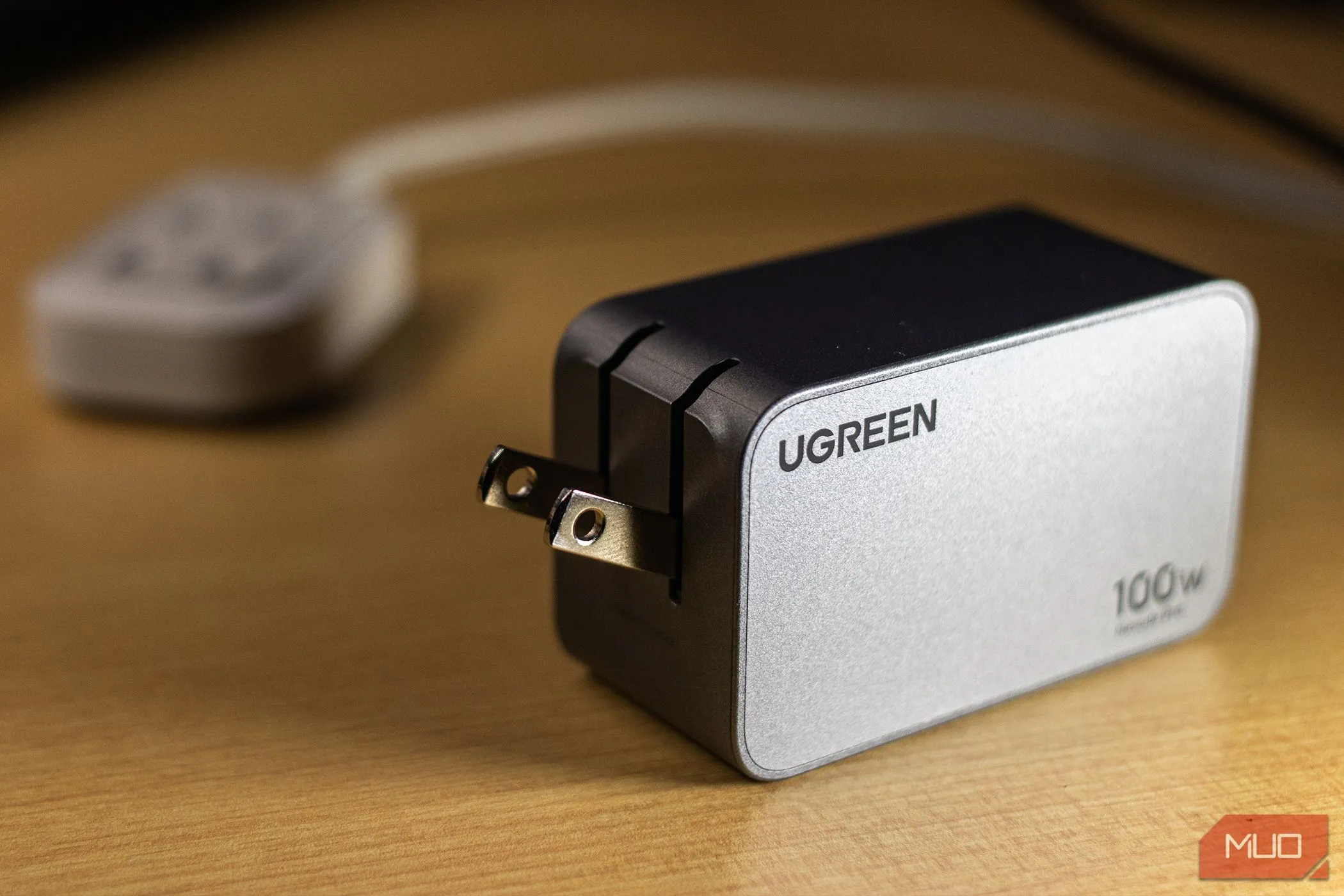 Cục sạc nhanh Ugreen Nexode Pro 100W USB-C, thể hiện khả năng sạc có dây công suất cao và tốc độ vượt trội.
