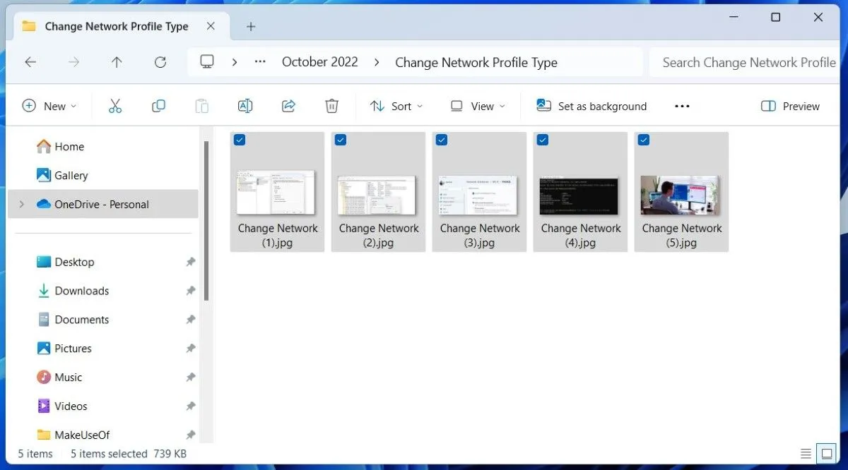 File Explorer hiển thị nhiều tệp hình ảnh với tên tương tự, sẵn sàng được đổi tên hàng loạt