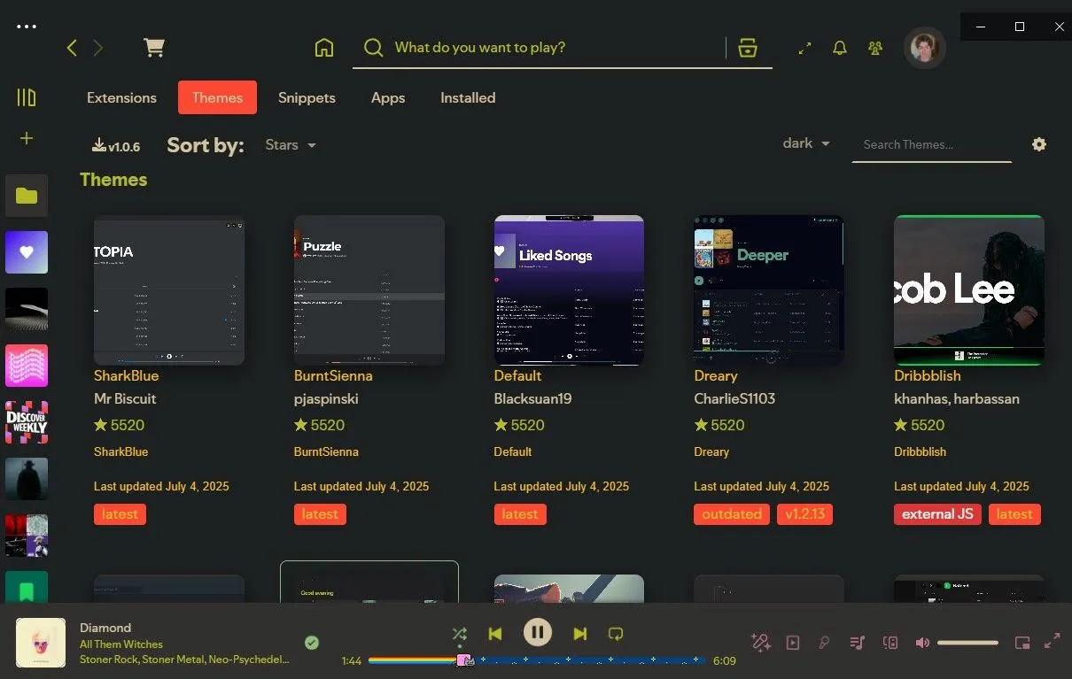 Giao diện Spicetify Marketplace hiển thị các chủ đề (themes) tùy chỉnh đa dạng