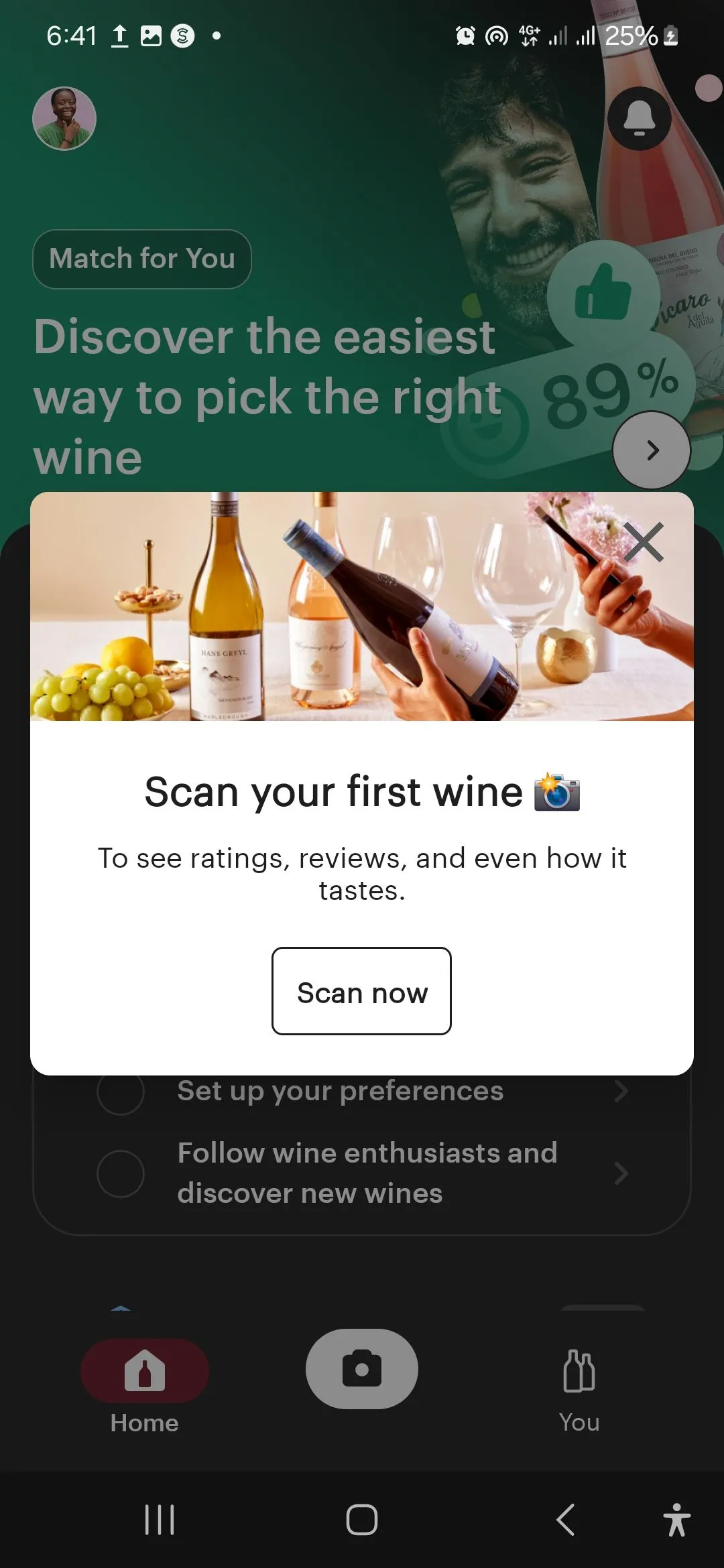 Giao diện trang chủ của ứng dụng Vivino trên điện thoại di động, chuyên về nhận diện và đánh giá rượu.