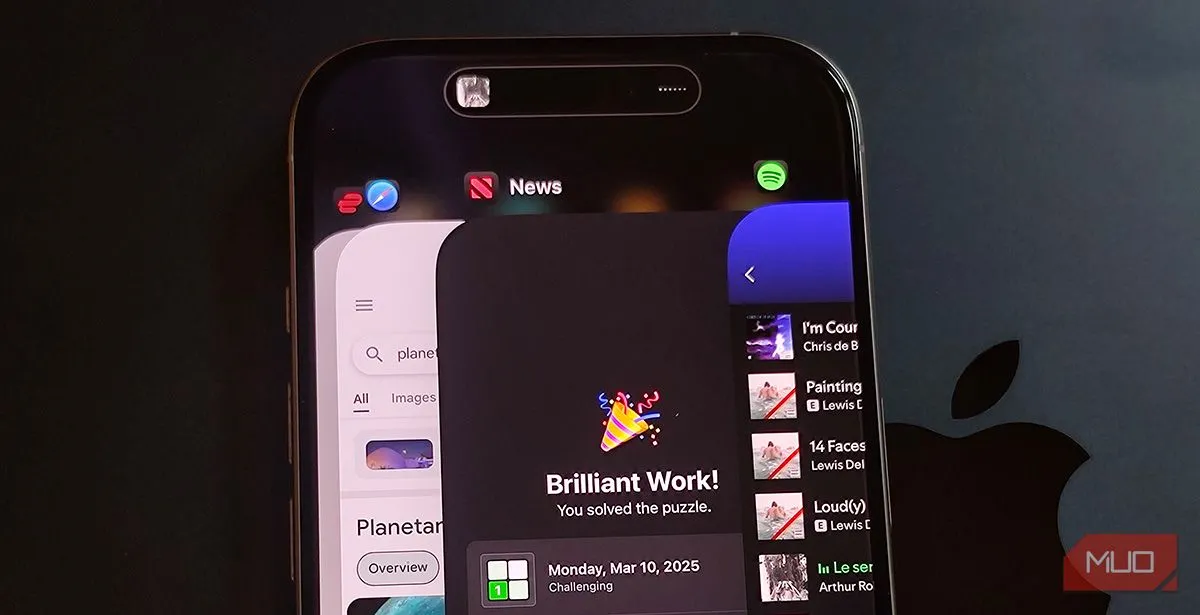 Giao diện trình chuyển đổi ứng dụng trên iPhone 16 Pro với nhiều ứng dụng đang mở, cho thấy không có tùy chọn đóng tất cả