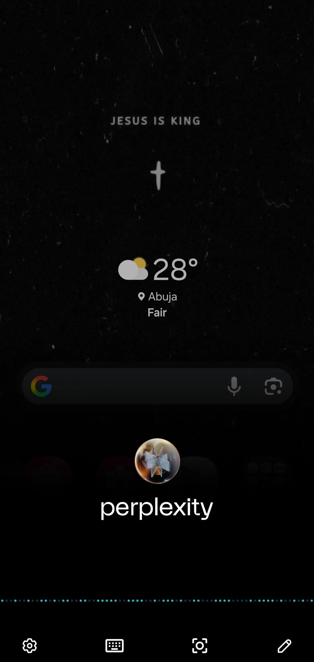 Giao diện trợ lý ảo Perplexity AI trên màn hình chính điện thoại Android