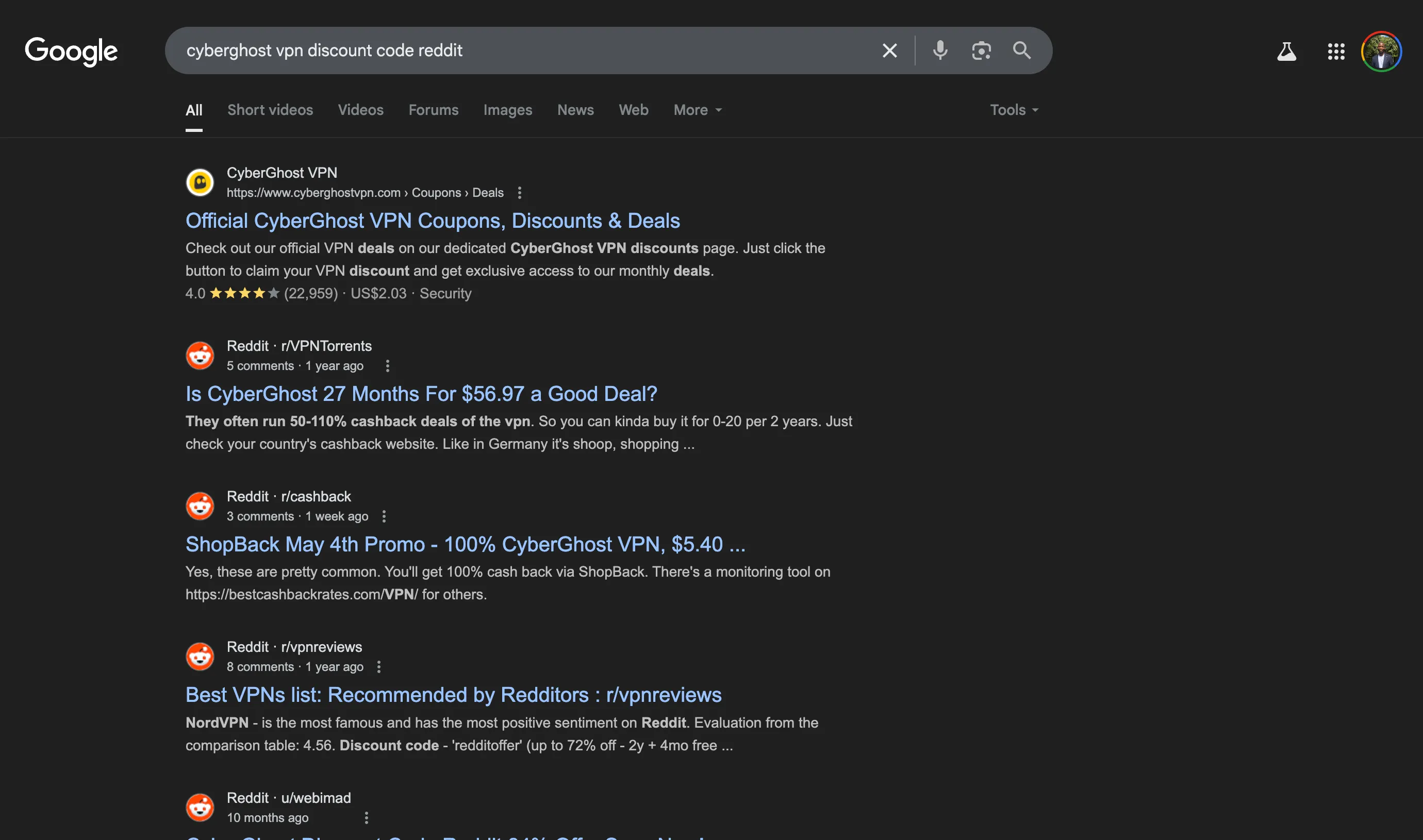 Kết quả tìm kiếm Google cho mã giảm giá CyberGhost VPN, hiển thị các nguồn coupon tiềm năng
