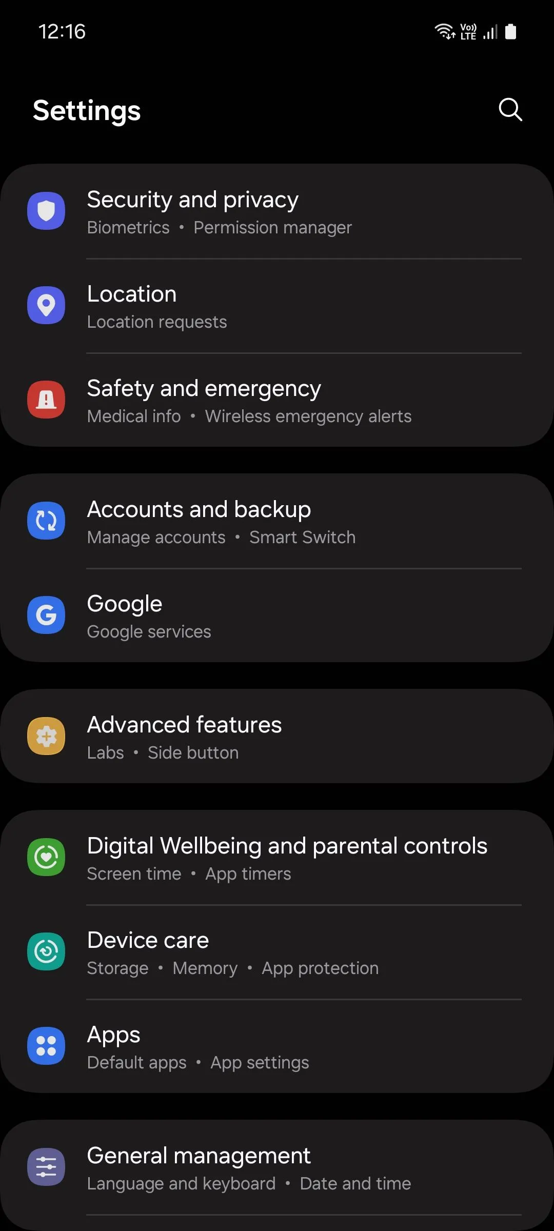 Màn hình cài đặt Chăm sóc thiết bị trên giao diện One UI của điện thoại Samsung