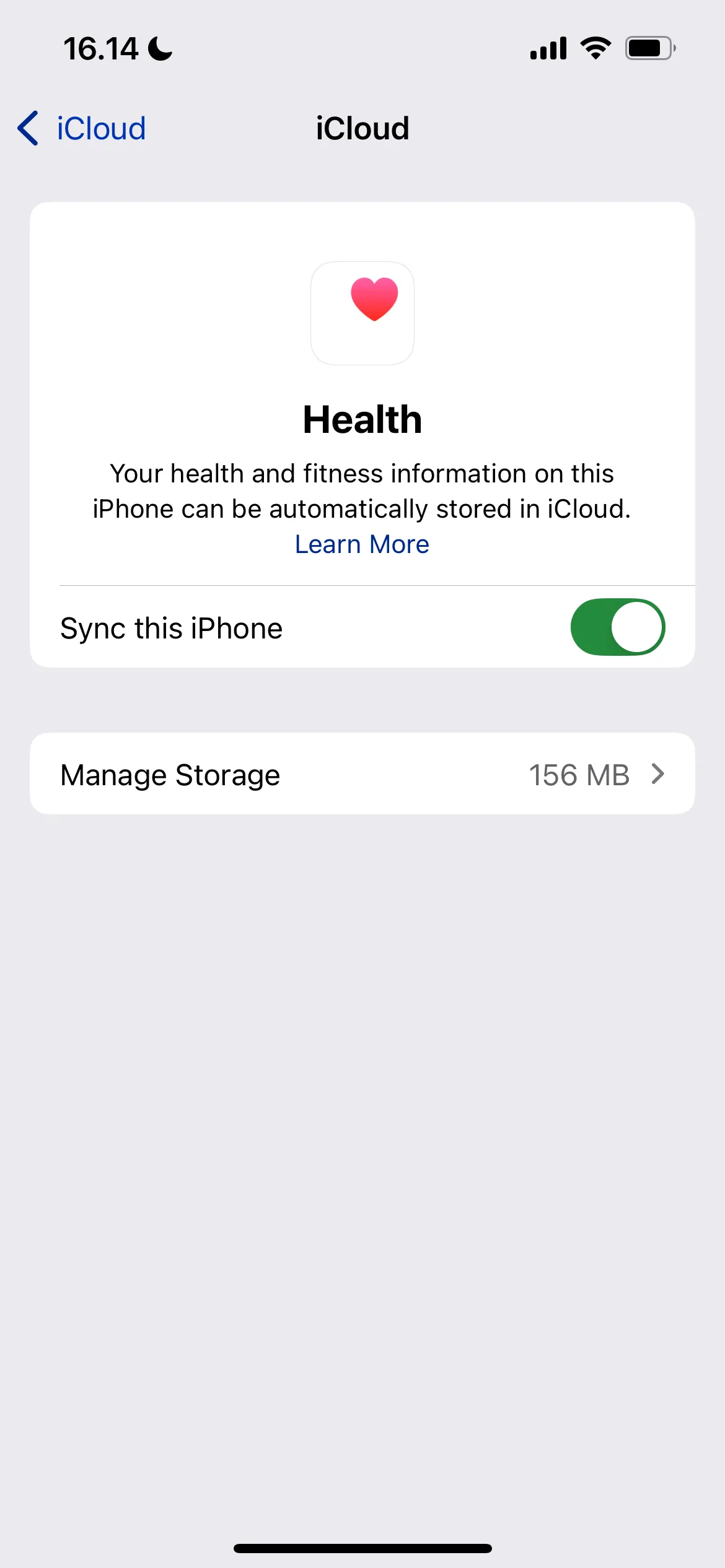 Màn hình cài đặt đồng bộ dữ liệu Sức khỏe trong iCloud trên iOS.