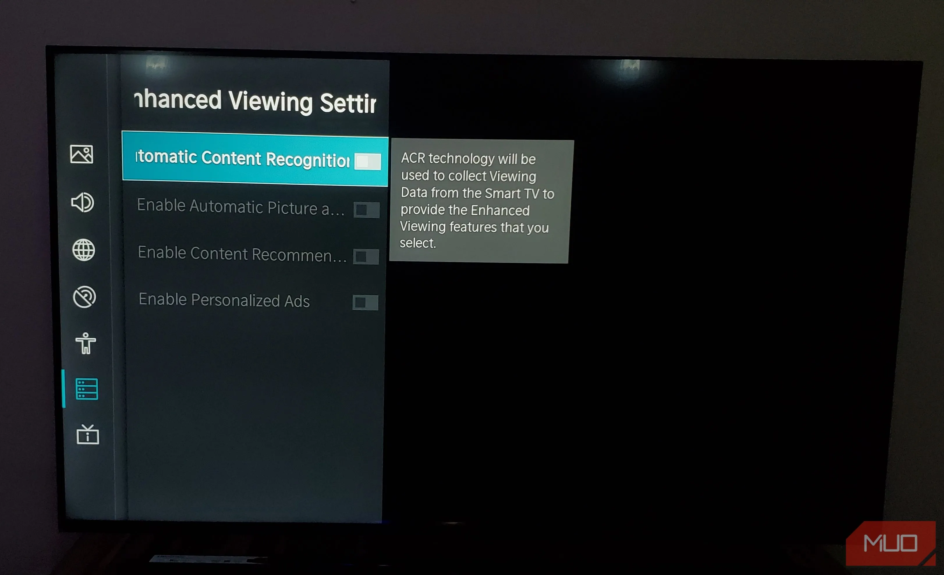Màn hình cài đặt Smart TV Hisense hiển thị tùy chọn tắt tính năng Nhận dạng nội dung tự động (ACR) để hạn chế giám sát dữ liệu.