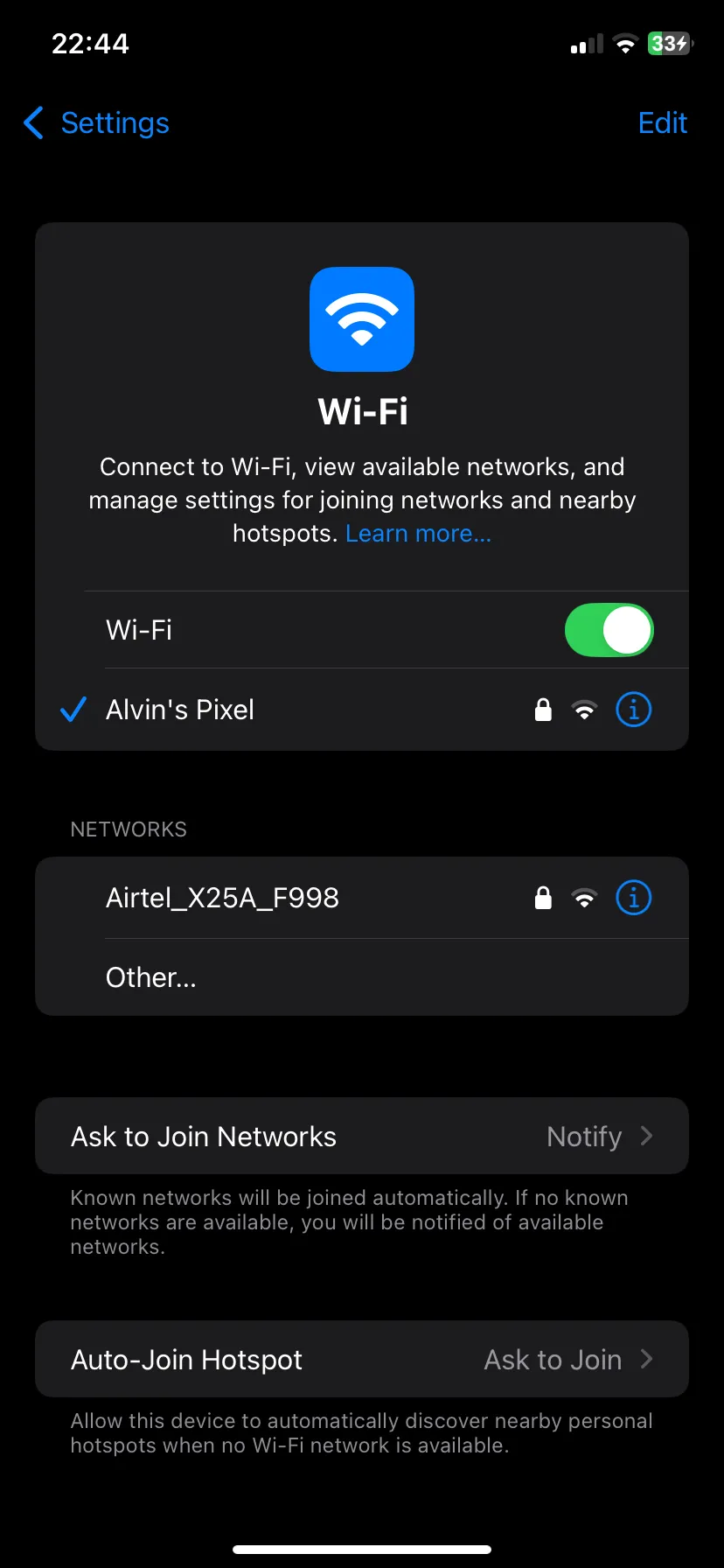 Màn hình cài đặt Wi-Fi trên iPhone với tùy chọn bật Chế độ dữ liệu thấp