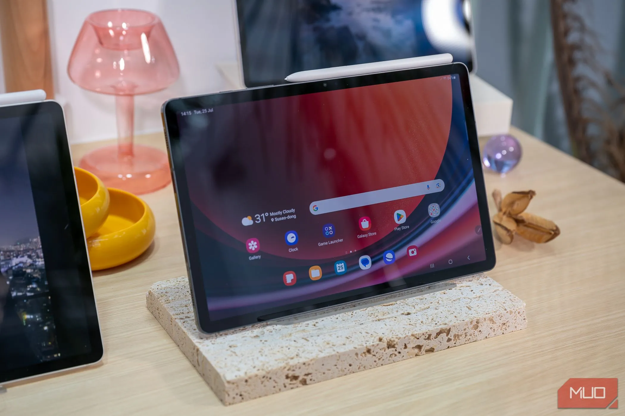 Màn hình chính của Samsung Galaxy Tab S9 hiển thị giao diện One UI