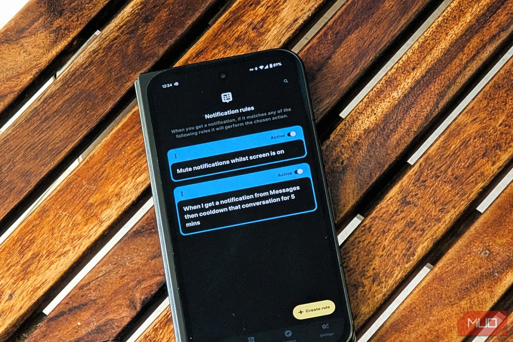 Màn hình chính ứng dụng BuzzKill trên điện thoại Android, hiển thị danh sách các quy tắc thông báo đã được thiết lập