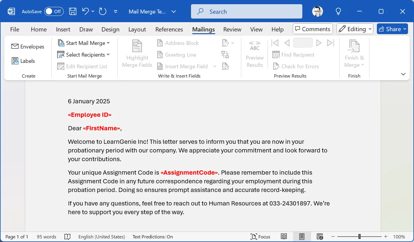 Mẫu thư trộn trong Microsoft Word với các trường hợp nhất như FirstName và Company, sẵn sàng để cá nhân hóa nội dung.