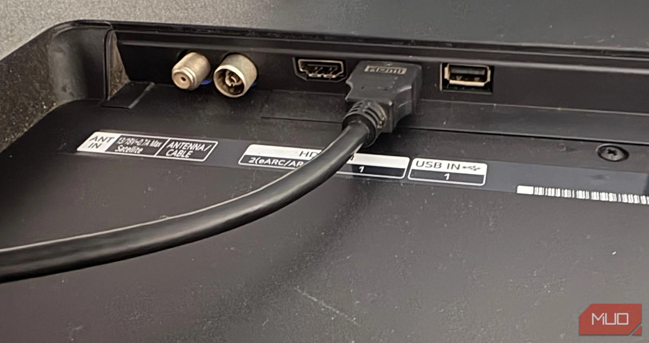 Minh họa cổng HDMI hỗ trợ HDR trên Smart TV LG, thường được đánh dấu để dễ nhận biết cho người dùng.