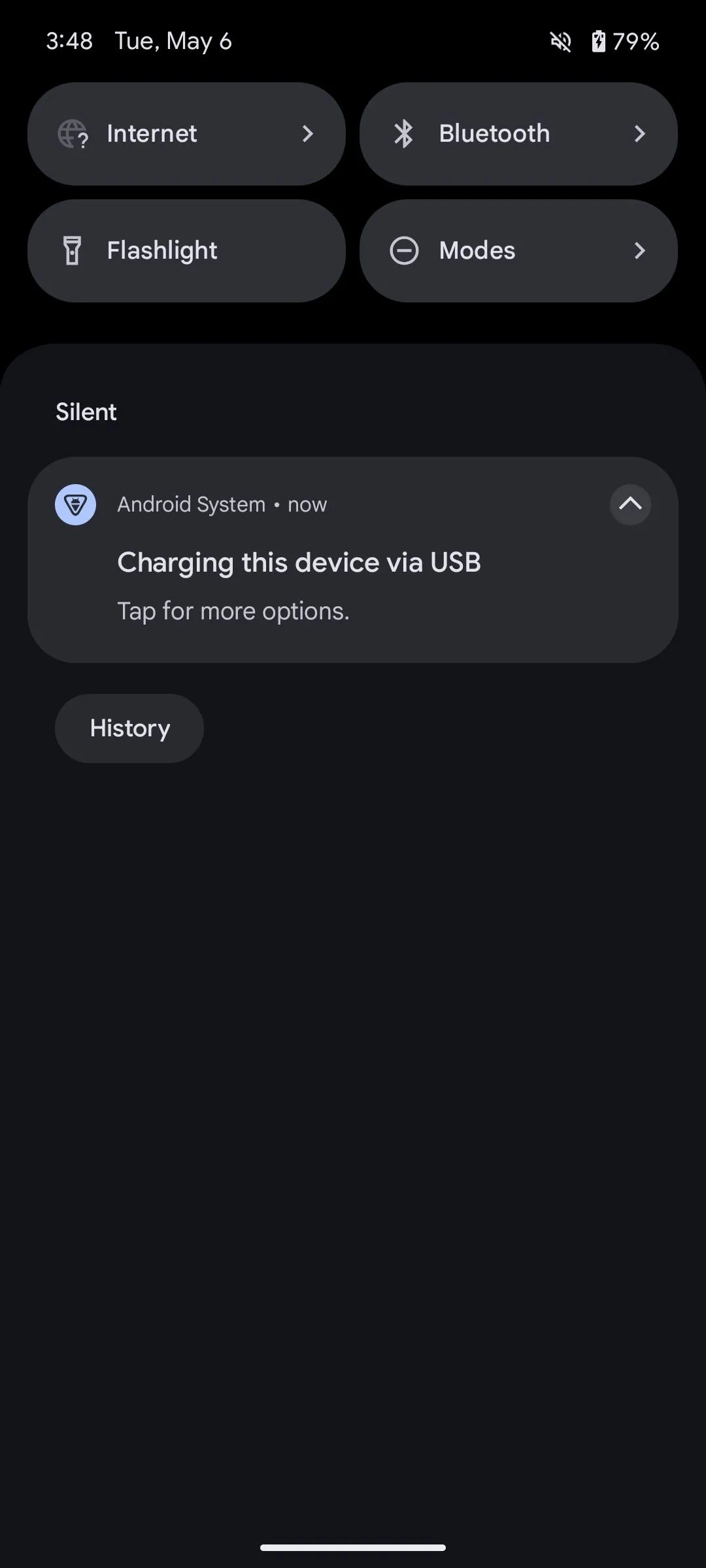 Thông báo &quot;Đang sạc thiết bị này qua USB&quot; trên điện thoại Pixel, cho phép chọn chế độ Webcam.