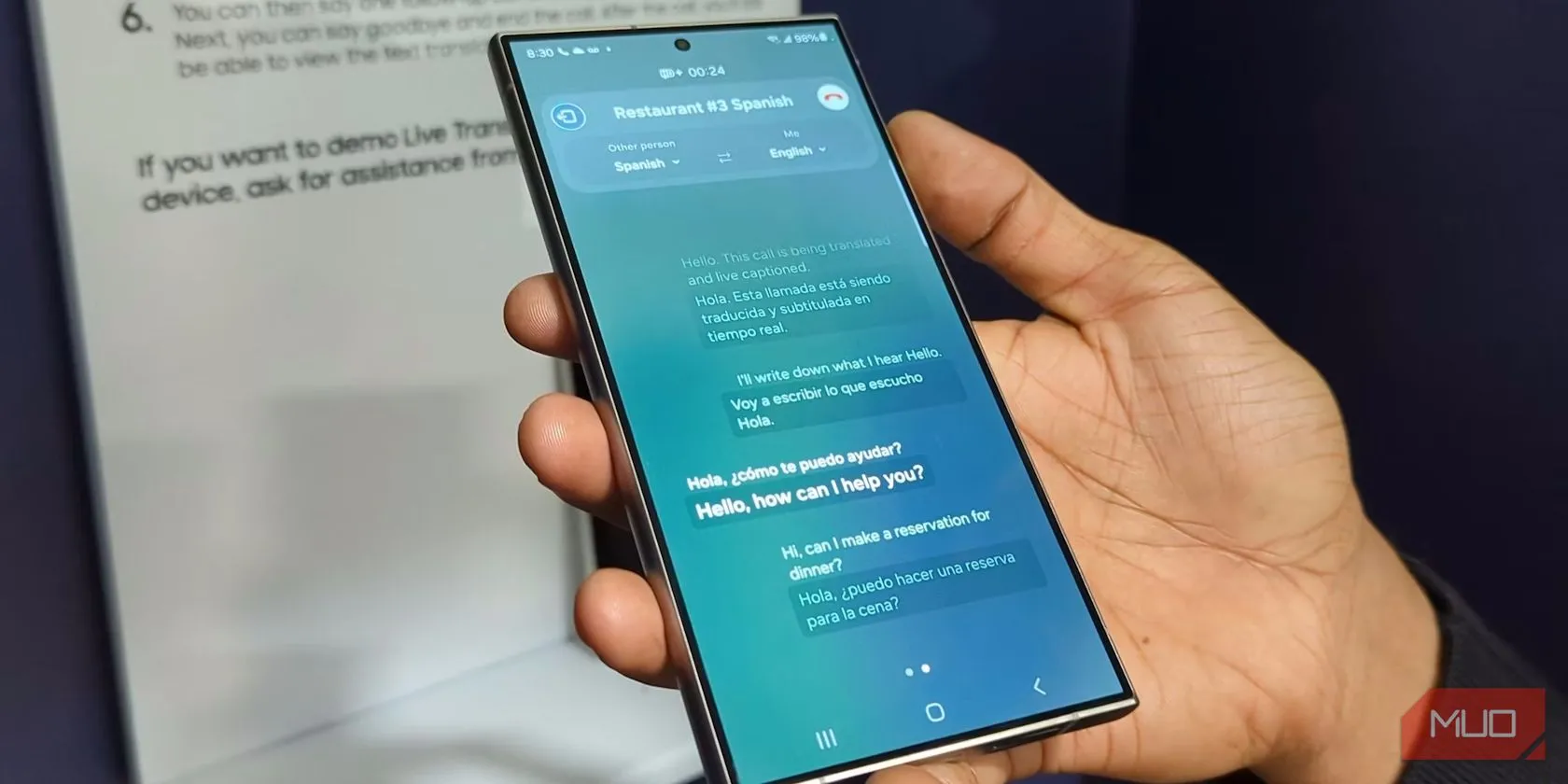 Tính năng Galaxy AI Live Translate trên Samsung Galaxy S24 Ultra, minh họa AI hệ sinh thái đóng