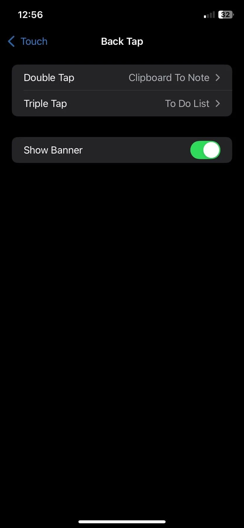 Trang cài đặt Chạm vào mặt lưng (Back Tap) trên iPhone, cho phép người dùng tùy chỉnh hành động cho Double Tap và Triple Tap.