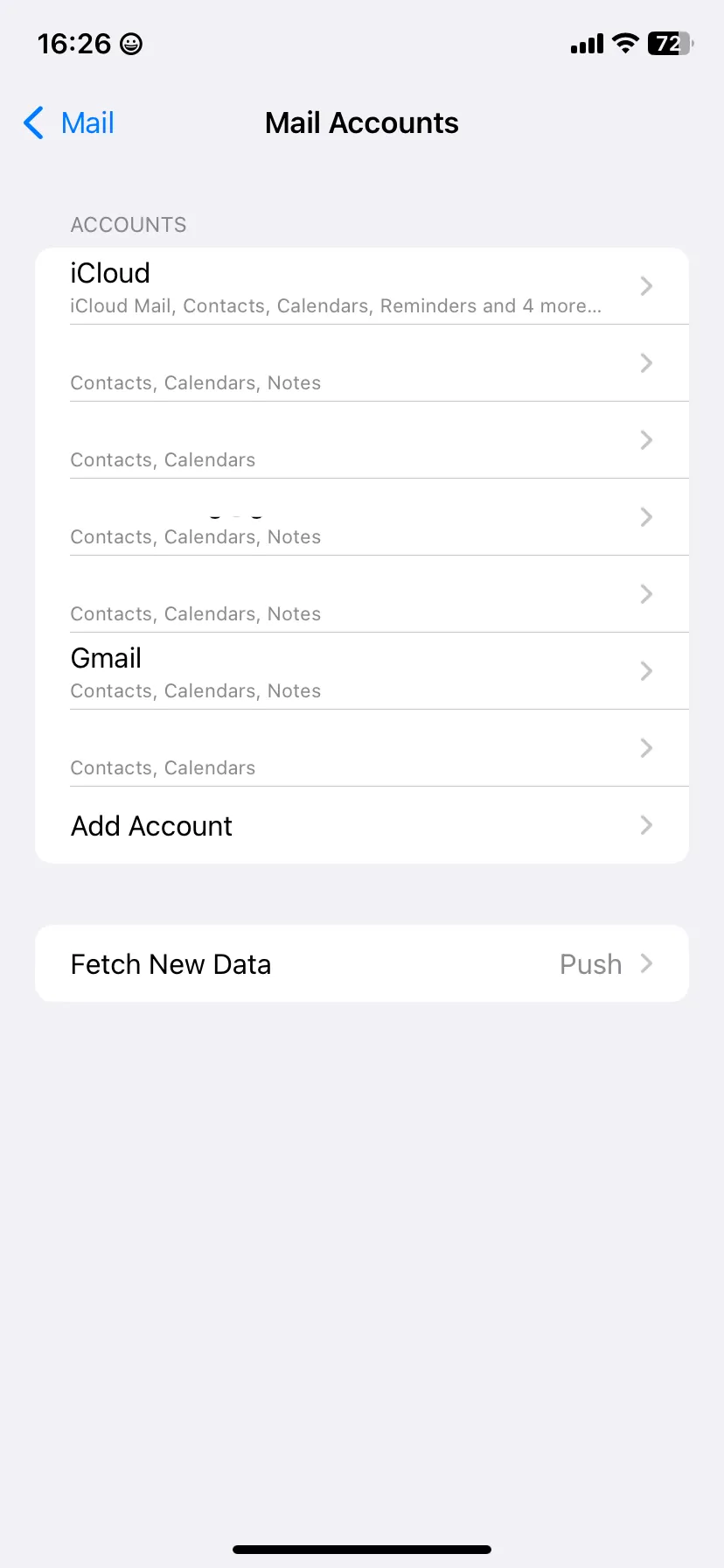 Trang 'Tài khoản Mail' trong cài đặt iOS, hiển thị tùy chọn 'Tải Dữ liệu Mới'.