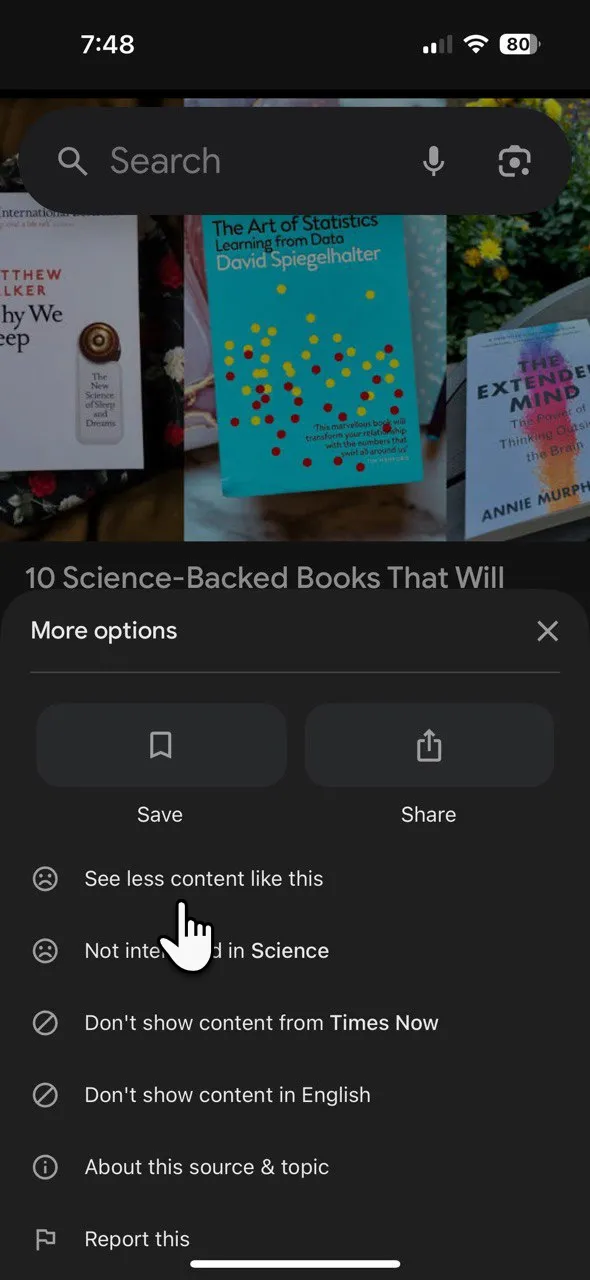 Tùy chọn 'Xem ít nội dung tương tự' và 'Thích' trên các thẻ tin trong Google Discover, giúp người dùng tinh chỉnh nội dung hiển thị theo sở thích.