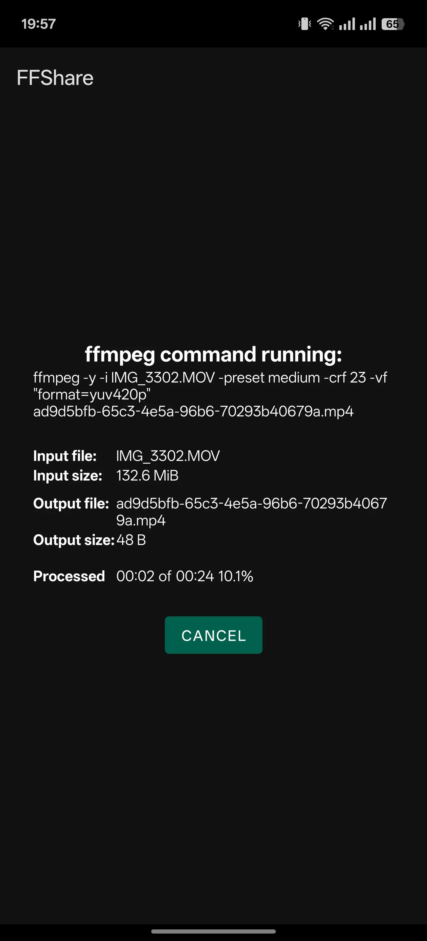 Ứng dụng FFShare trên Android đang hiển thị quá trình nén tệp đang diễn ra, với thông tin về tiến độ và tùy chọn nén.